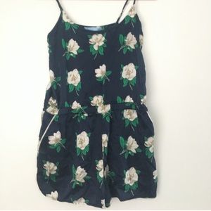 Draper James Dresses - Draper James Magnolia Silk Romper Draper James Dresses - Draper James Magnolia Silk Romper